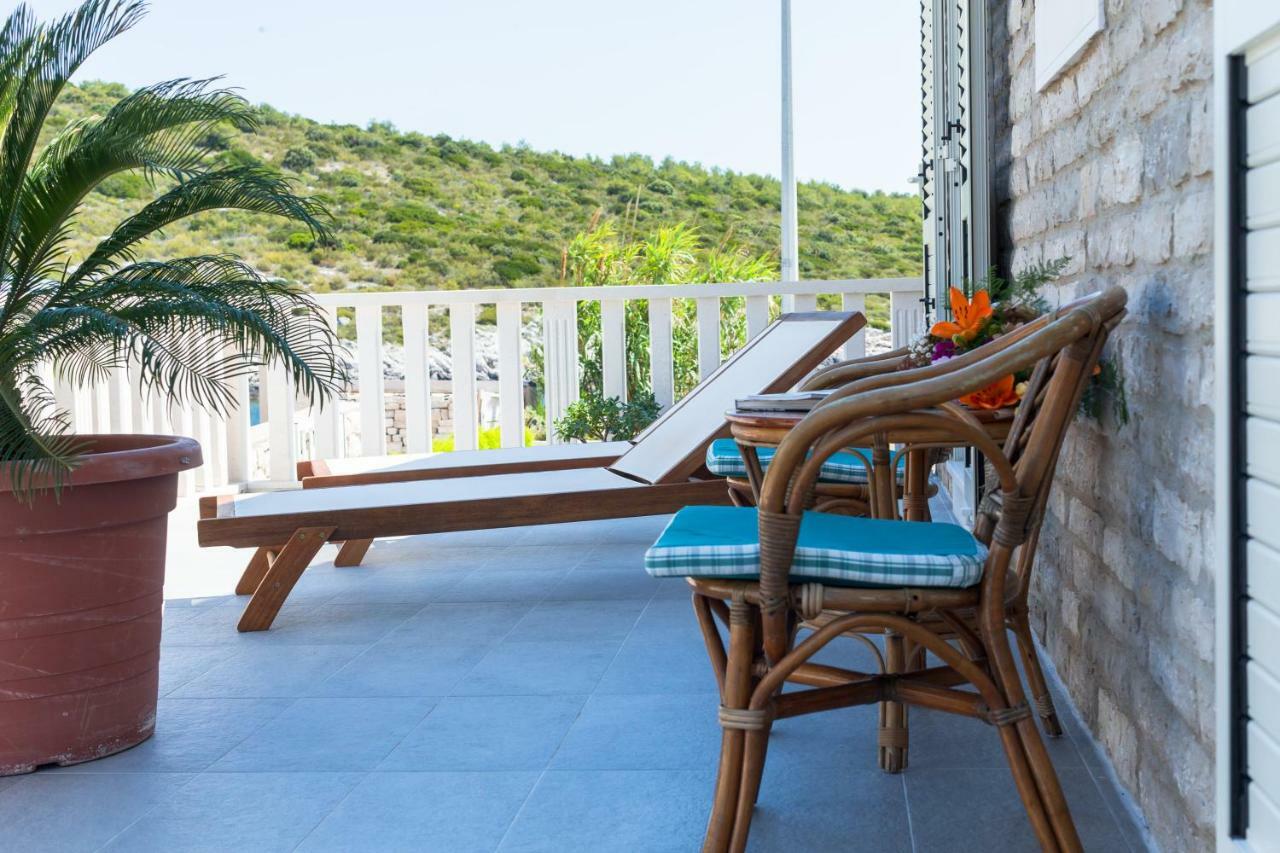 Apartments Dalmatino ルカバックス エクステリア 写真