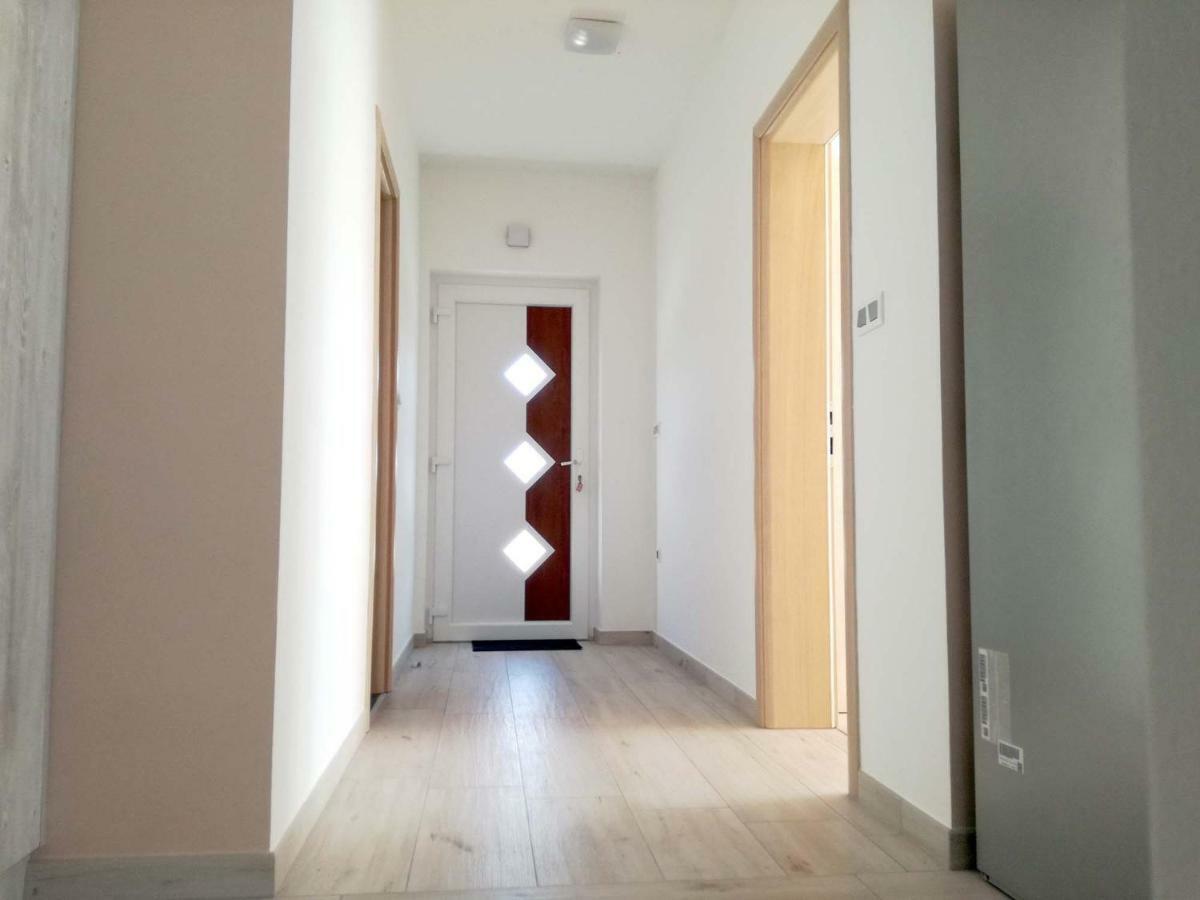 Apartments Dalmatino ルカバックス エクステリア 写真
